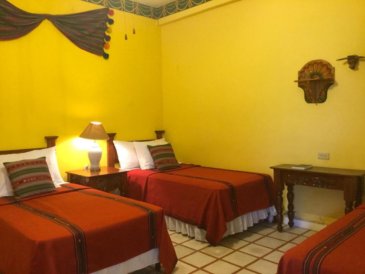 Hotel El Delfin Ливингстон Экстерьер фото